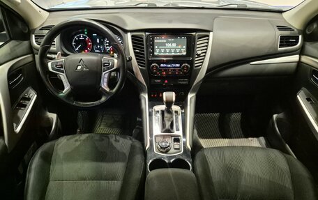 Mitsubishi Pajero Sport III рестайлинг, 2019 год, 2 990 000 рублей, 31 фотография