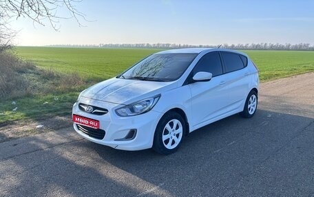 Hyundai Solaris II рестайлинг, 2013 год, 670 000 рублей, 1 фотография