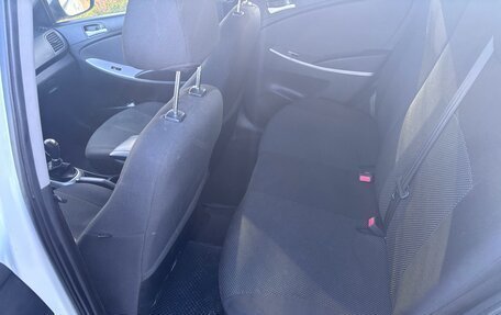 Hyundai Solaris II рестайлинг, 2013 год, 670 000 рублей, 10 фотография