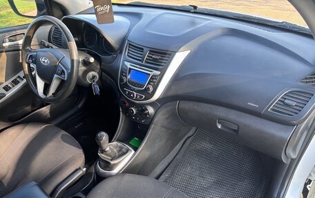 Hyundai Solaris II рестайлинг, 2013 год, 670 000 рублей, 13 фотография