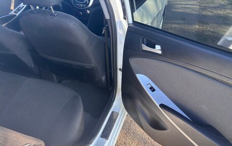 Hyundai Solaris II рестайлинг, 2013 год, 670 000 рублей, 14 фотография