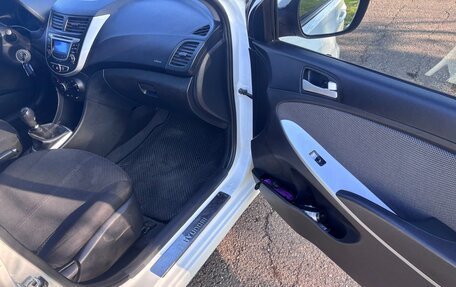 Hyundai Solaris II рестайлинг, 2013 год, 670 000 рублей, 12 фотография