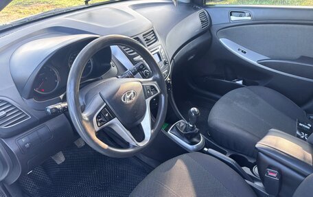 Hyundai Solaris II рестайлинг, 2013 год, 670 000 рублей, 8 фотография