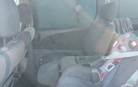 Toyota Previa II, 2002 год, 700 000 рублей, 8 фотография