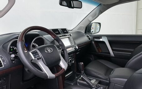Toyota Land Cruiser Prado 150 рестайлинг 2, 2014 год, 3 260 000 рублей, 10 фотография
