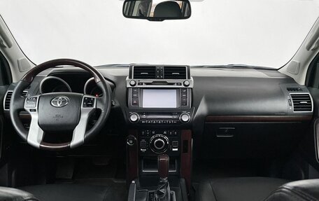Toyota Land Cruiser Prado 150 рестайлинг 2, 2014 год, 3 260 000 рублей, 13 фотография