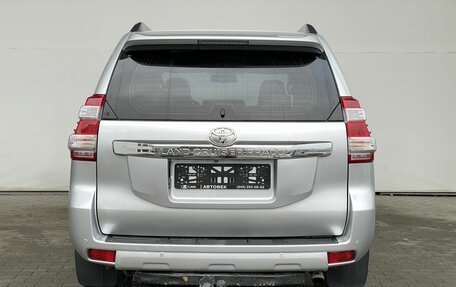 Toyota Land Cruiser Prado 150 рестайлинг 2, 2014 год, 3 260 000 рублей, 7 фотография