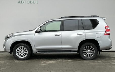 Toyota Land Cruiser Prado 150 рестайлинг 2, 2014 год, 3 260 000 рублей, 9 фотография