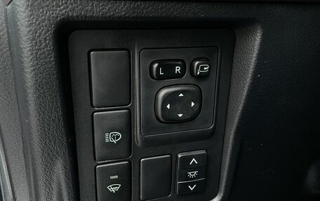 Toyota Land Cruiser Prado 150 рестайлинг 2, 2014 год, 3 260 000 рублей, 22 фотография