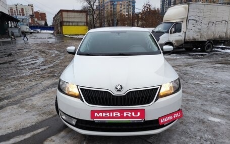 Skoda Rapid I, 2014 год, 999 000 рублей, 2 фотография