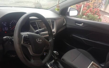 Hyundai Solaris II рестайлинг, 2021 год, 1 690 000 рублей, 1 фотография