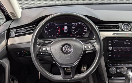 Volkswagen Passat B8 рестайлинг, 2019 год, 2 400 000 рублей, 19 фотография