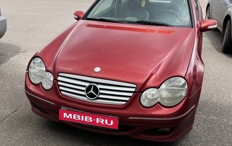 Mercedes-Benz C-Класс, 2004 год, 485 000 рублей, 1 фотография