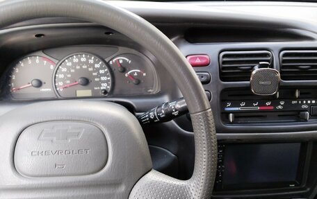 Chevrolet Tracker II, 2001 год, 330 000 рублей, 15 фотография