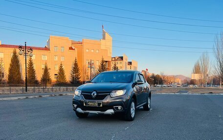 Renault Logan II, 2021 год, 1 379 000 рублей, 2 фотография