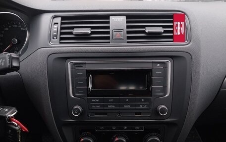 Volkswagen Jetta VI, 2016 год, 1 300 000 рублей, 20 фотография