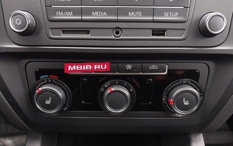 Volkswagen Jetta VI, 2016 год, 1 300 000 рублей, 21 фотография