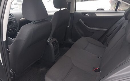 Volkswagen Jetta VI, 2016 год, 1 300 000 рублей, 24 фотография