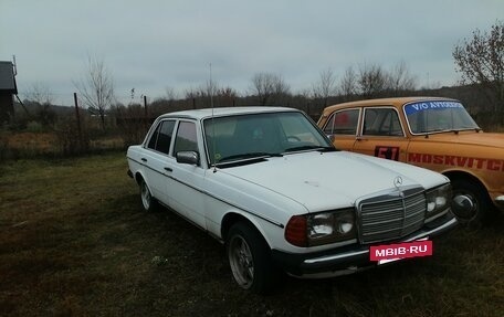 Mercedes-Benz W123, 1984 год, 233 000 рублей, 2 фотография