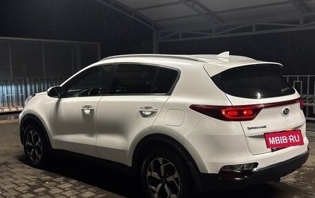 KIA Sportage IV рестайлинг, 2021 год, 2 200 000 рублей, 4 фотография