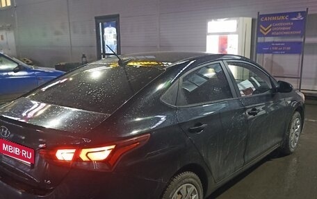 Hyundai Solaris II рестайлинг, 2018 год, 1 300 000 рублей, 3 фотография