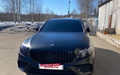 Mercedes-Benz E-Класс, 2018 год, 3 600 000 рублей, 10 фотография