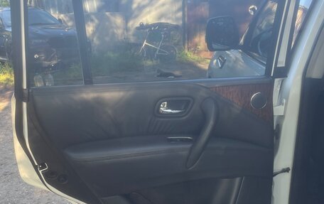 Nissan Patrol, 2010 год, 1 850 000 рублей, 9 фотография