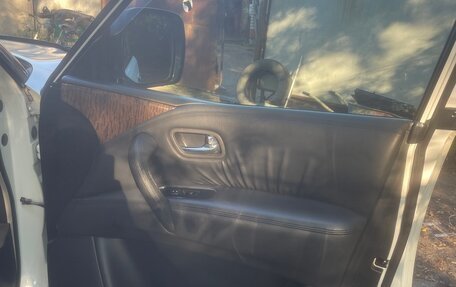 Nissan Patrol, 2010 год, 1 850 000 рублей, 13 фотография