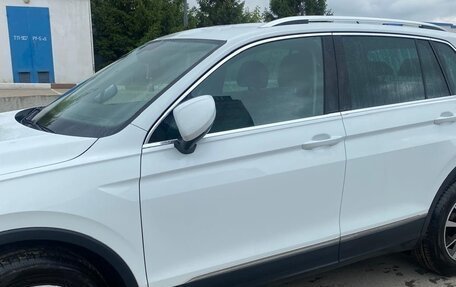 Volkswagen Tiguan II, 2018 год, 2 100 000 рублей, 8 фотография