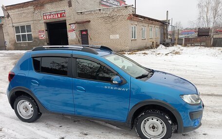 Renault Sandero II рестайлинг, 2016 год, 1 250 000 рублей, 2 фотография