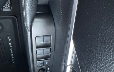 Toyota Camry, 2021 год, 3 100 000 рублей, 12 фотография