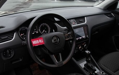 Skoda Octavia, 2018 год, 1 947 000 рублей, 10 фотография