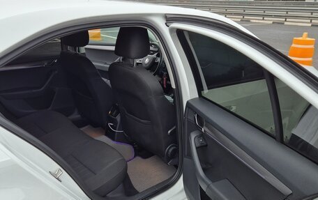 Skoda Octavia, 2017 год, 2 000 000 рублей, 10 фотография