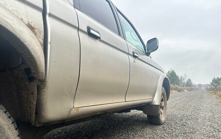 Mitsubishi L200 III рестайлинг, 2006 год, 595 000 рублей, 14 фотография