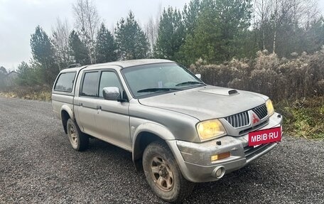 Mitsubishi L200 III рестайлинг, 2006 год, 595 000 рублей, 2 фотография