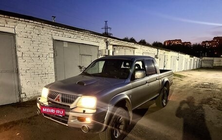 Mitsubishi L200 III рестайлинг, 2006 год, 595 000 рублей, 27 фотография