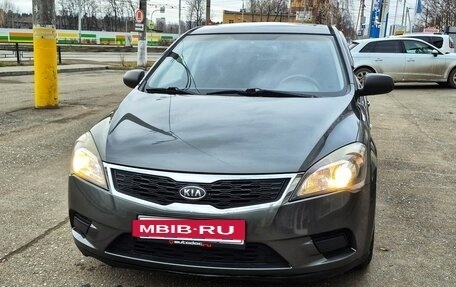KIA cee'd I рестайлинг, 2010 год, 670 000 рублей, 2 фотография