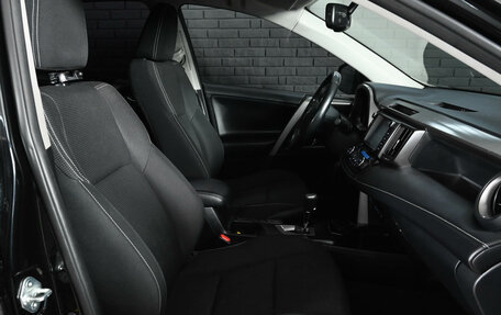 Toyota RAV4, 2019 год, 2 700 000 рублей, 13 фотография