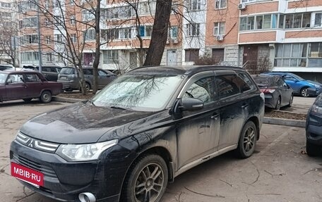 Mitsubishi Outlander III рестайлинг 3, 2013 год, 1 250 000 рублей, 3 фотография