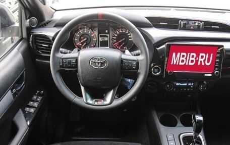 Toyota Hilux VIII, 2025 год, 7 190 000 рублей, 8 фотография