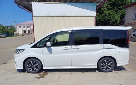 Honda Stepwgn IV, 2018 год, 2 499 999 рублей, 3 фотография