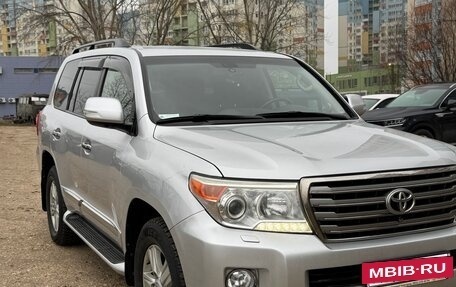 Toyota Land Cruiser 200, 2013 год, 4 050 000 рублей, 2 фотография