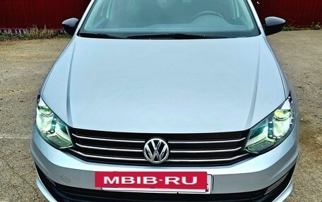 Volkswagen Polo VI (EU Market), 2018 год, 1 350 000 рублей, 2 фотография