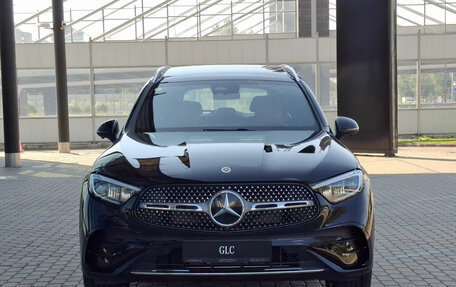 Mercedes-Benz GLC, 2024 год, 5 750 000 рублей, 2 фотография