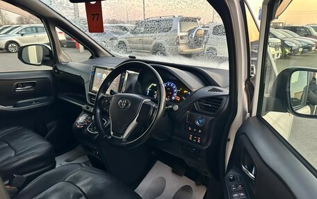 Toyota Voxy III, 2014 год, 1 749 000 рублей, 10 фотография