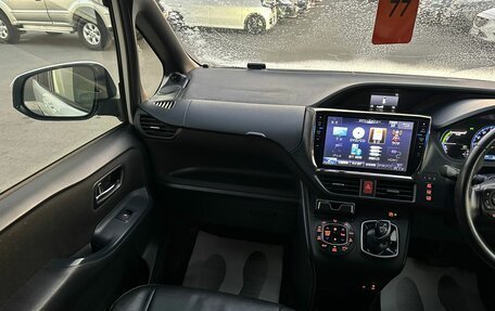 Toyota Voxy III, 2014 год, 1 749 000 рублей, 14 фотография