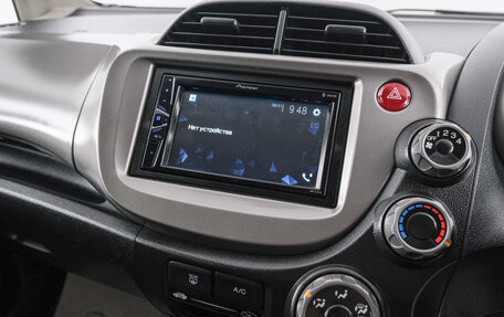 Honda Fit III, 2010 год, 799 000 рублей, 16 фотография