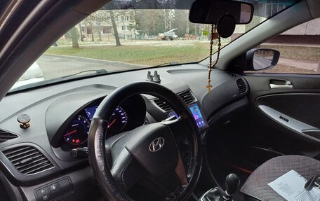 Hyundai Solaris II рестайлинг, 2013 год, 600 000 рублей, 5 фотография