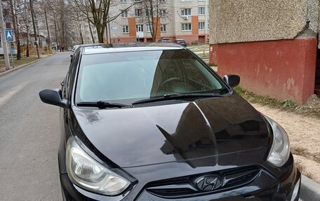 Hyundai Solaris II рестайлинг, 2013 год, 600 000 рублей, 3 фотография