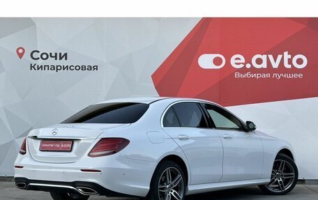 Mercedes-Benz E-Класс, 2019 год, 3 690 000 рублей, 4 фотография